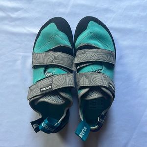 Scarpa Origin Rock Climbing Shoes - Women’s Size 7